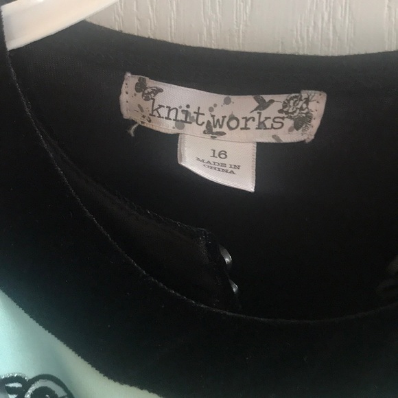 Girls dress - Picture 2 of 3